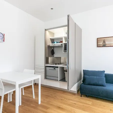 ~ Cozy ~ Center Train Station Apartment Trieste